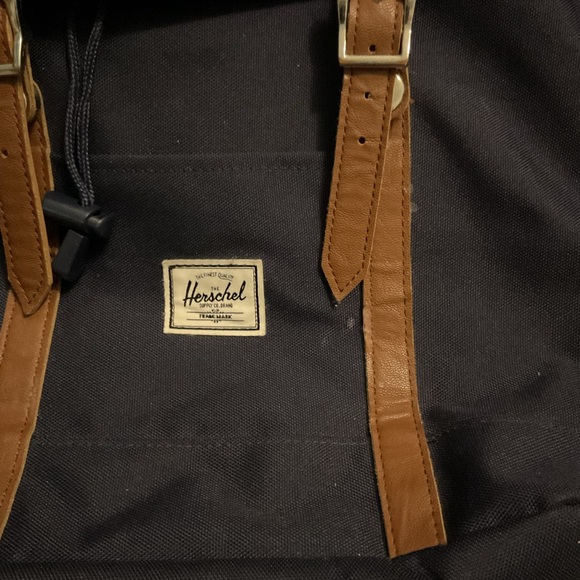 Herschel Backpackk - Picture 2 of 5